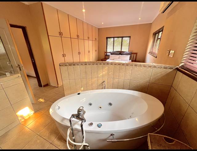 5 BEDROOM HOUSE FOR SALE IN FREELAND PARK